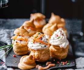 Petits choux au saumon fumé