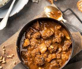 Carrilleras con sepia y arroz blanco