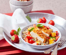 Lauwarmer Quinoa-Erdbeer-Salat mit Hähnchen