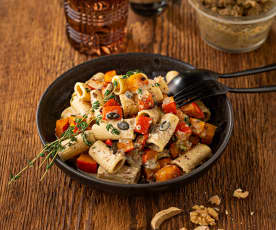 Rigatoni mit Kürbis und Steinpilzpesto