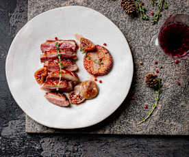 Magret de pato con foie y salsa de Pedro Ximénez