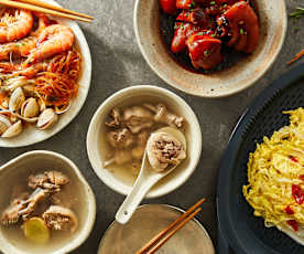 老鸭汤/红烧猪蹄/粉丝海鲜金针菇及娃娃菜