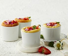 Mini soufflé di ricotta con coulis di fragole