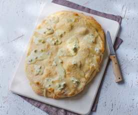 Focaccia ai 4 formaggi