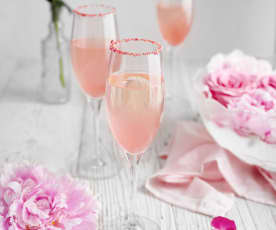Bezalkoholowy różowy drink (Virgin pink mimosa)