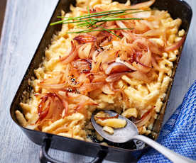 Käsespätzle mit gebratenen Zwiebeln