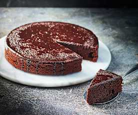 Torta ubriaca al vino rosso