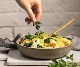 Brokuły i kalafior z owsianą kruszonką