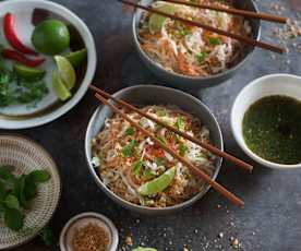 Salada de noodles vietnamita