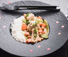 Curry de lotte avec carottes, pois chiches, pois gourmands et riz