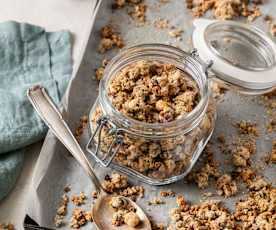 Topfen-Granola