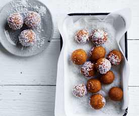 Hindistan Cevizli Havuçlu Kayısı Topları