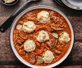 Goulash de boeuf et boulettes de pain