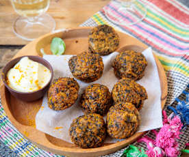 Croquettes au cresson et dip au yaourt