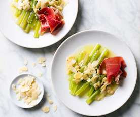 Borrajas con almendras y jamón