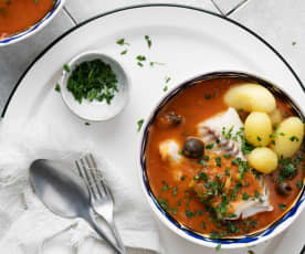 Dorsz w śródziemnomorskim sosie z ziemniakami (z osłoną noża miksującego 2.0)