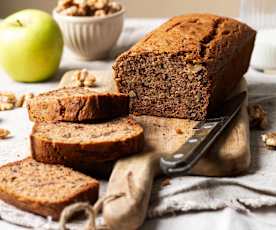 Glutenfreies Dattel-Apfel-Walnuss-Teebrot