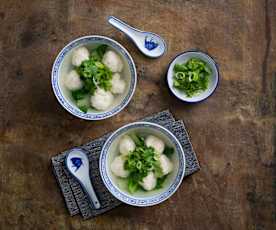 Yu wan tang (fish ball soup)