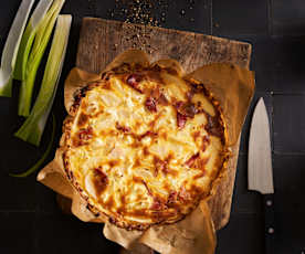 Quiche de aipo com alho-francês, pera, presunto e feta