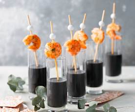 Vichyssoise negra con langostinos