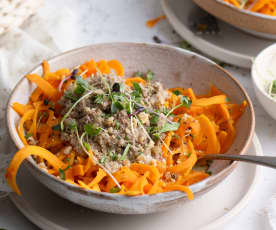 Tagliatelle di zucca con salsiccia, Gorgonzola e noci