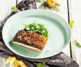 Saiblingsfilets in Erdäpfelkruste mit Frühlingskräutersauce