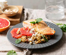 Lachs mit Grapefruit-Quinoa