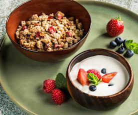 Beeren-Knuspermüsli