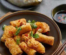 黄鱼虾仁腐皮卷