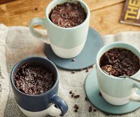 Mug cake double chocolat et beurre de cacahuète