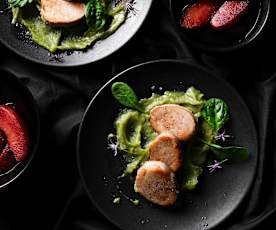 Menú: Solomillo de cerdo al vacío. Puré de patatas y espinacas. Manzanas al vino