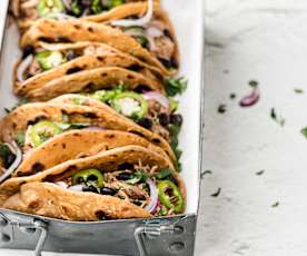 Tacos integrali con pulled pork alla birra