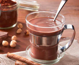 Gorąca czekolada z orzechami laskowymi