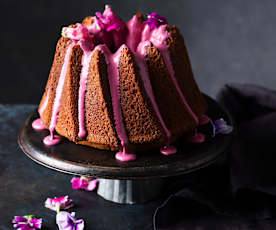 Bundt cake de mantequilla con nueces pacanas