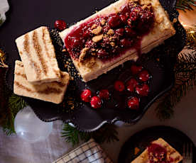 Spekulatius-Parfait mit heißen Gewürzkirschen