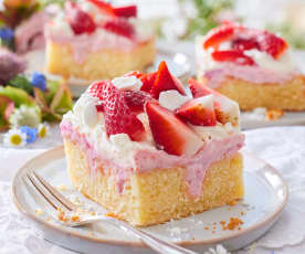 Erdbeer-Poke-Cake