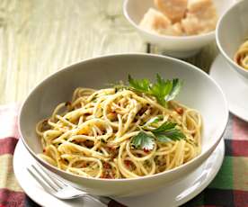 Spaghetti mit Knoblauch, Olivenöl und Chili