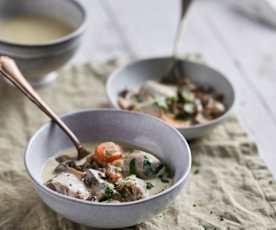 Guiso de pavo cremoso con champiñones en cocción lenta