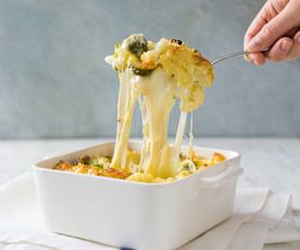 Gratinado de couve-flor e couve-de-bruxelas