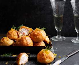 Gougères con salmón ahumado