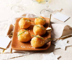 Bombas de patata rellenas de atún