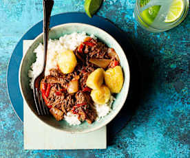Ropa vieja con arroz blanco y plátano