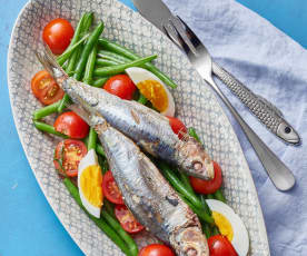 Sardines in parcels with green bean salad