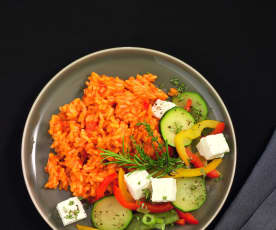 Tomaten-Paprika-Reis mit Sommergemüse und Feta