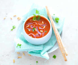 Soupe de tomate aux copeaux de jambon de Bayonne
