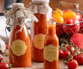 Przecier pomidorowy (passata) z chili i czosnkiem