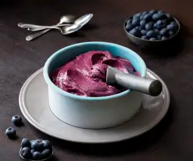 Quick blueberry ice cream