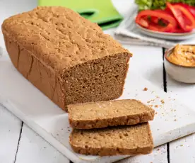 Bezglutenowy chleb kukurydziano-gryczany z tapioką