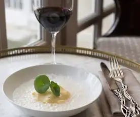 Ravioles de volaille des Landes aux asperges blanches et morilles