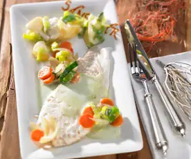 Steinbutt auf Chablis-Gemüse mit Estragonsauce und Sahne-Porree-Kartoffeln